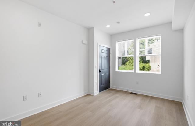 2253 N 12TH Street Gallery 2
