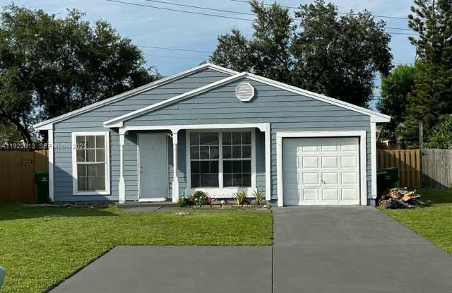 1701 SW 83rd Ter photos photos