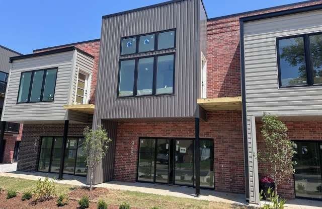***945 SE 10th Street*** photos photos