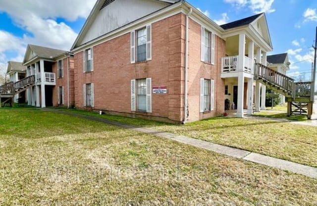 880 N 7th St - 880 N 7th St, Beaumont, TX 77701