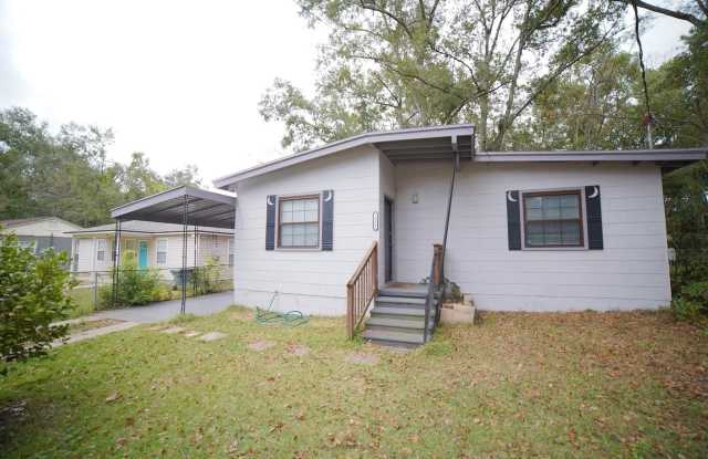 2031 Holmes Street - 2031 Holmes Street, Tallahassee, FL 32310