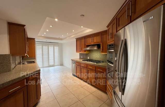 512 Esplanade photos photos