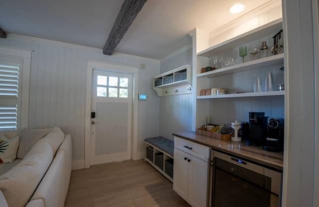 14049 PORT Circle Gallery 3