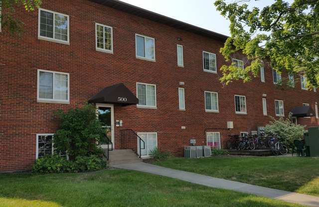 NEW LISTING - AVAILABLE NOW - 1 bedroom, 1 bath luxury condo near UIHC, law, dental, etc. photos photos