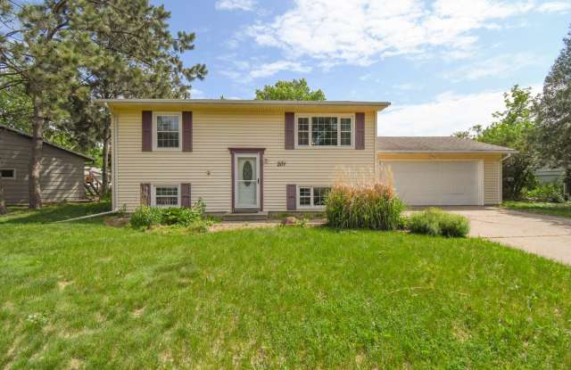 Charming 4-Bedroom Home in Brandon, SD! photos photos