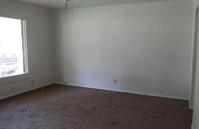 2 bed 1 bath with garage photos photos