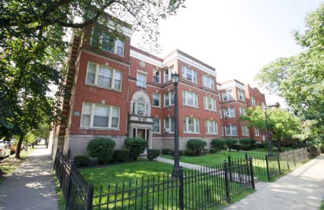 4398 Racine Gallery 1