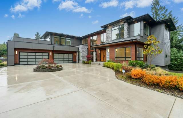 5bd/6.5ba Bellevue Home - 10368 Kaylen Place Southeast, Bellevue, WA 98004