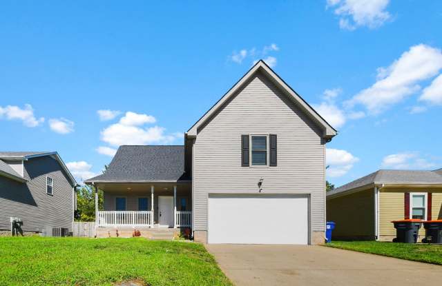 Pet Friendly Three Bedroom with Bonus! - 519 Fox Trot Drive, Clarksville, TN 37042