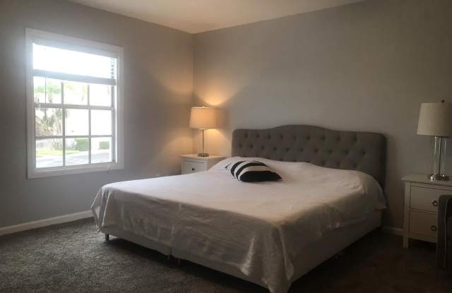 4985-F Coquina Key Dr Se Gallery 4