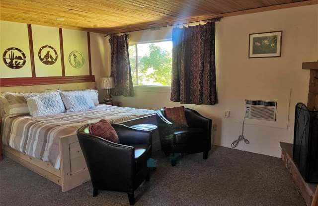 ROSE TREE INN  - UPTOWN SEDONA - FURNISHED STUDIO- CABLE TV, WIFI, UTILITIES INCLUDED! Gallery 3