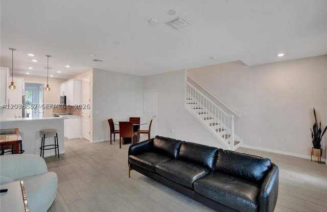 5140 Eucalyptus Dr Gallery 1