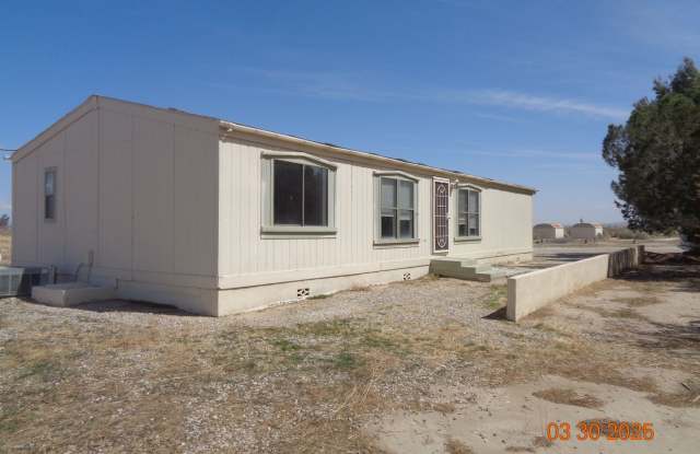 Country Living 3 bedroom 2 bathroom offering 1344 sq. ft. photos photos