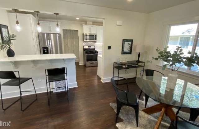 528 E Pitkin Gallery 4