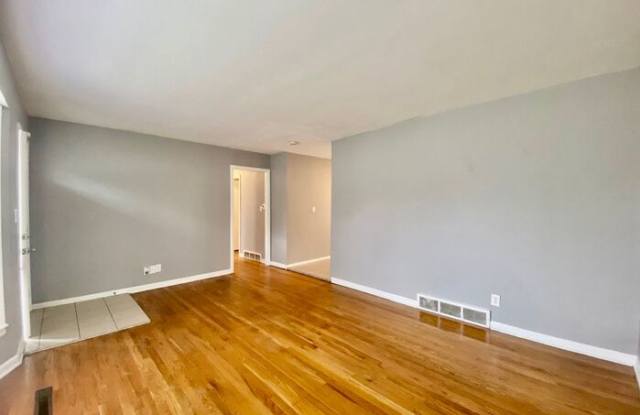 6206 Fairlane Drive Gallery 4