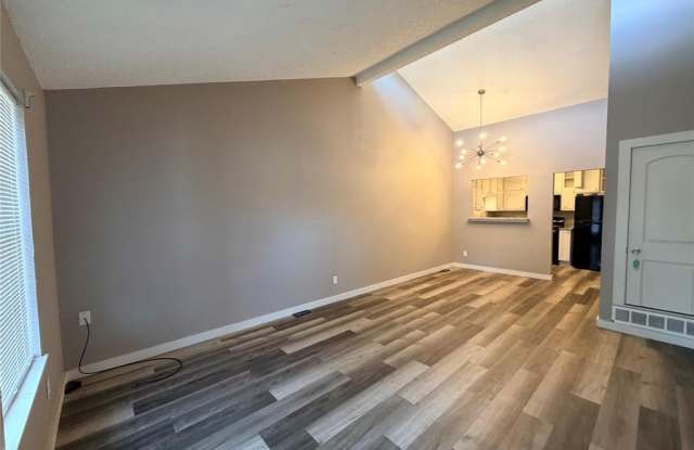 1110-a Lynn Street photos photos