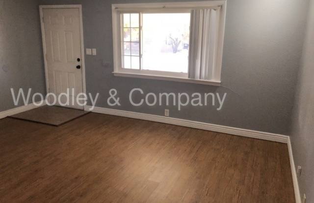 914 Newton Street Gallery 3