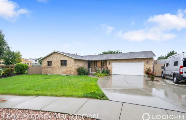 5451 S Quaking Aspen Drive - 5451 South Quaking Aspen Drive, Murray, UT 84123