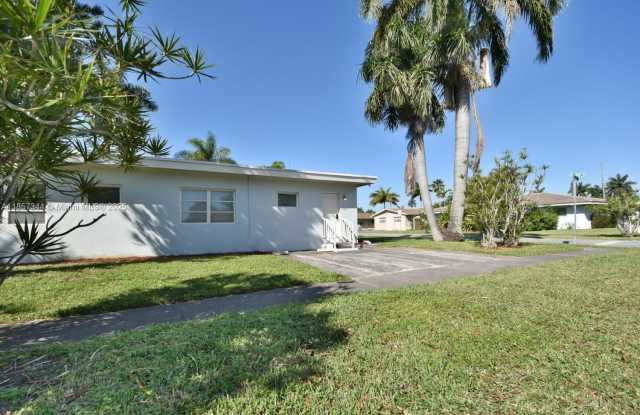 250 SE Park St photos photos