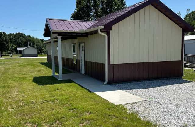 For lease: 3 Bed, 2 Bath Home Rural Neosho- $1300.00/Mo| Pet Friendly photos photos