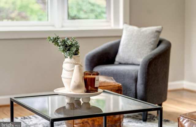 130 WHITMOOR Terrace Gallery 4