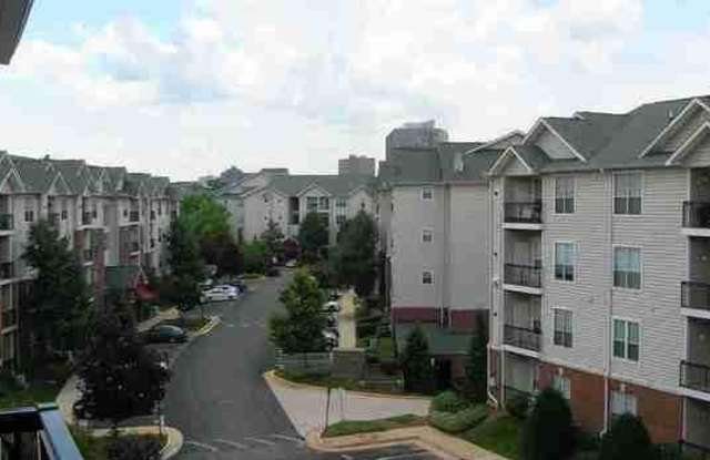 1530 SPRING GATE Drive Gallery 2