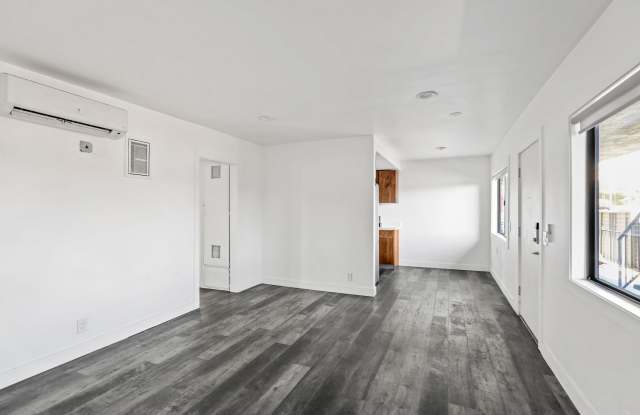 215 S Fickett St Gallery 4