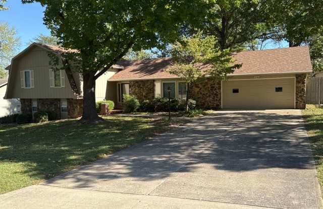 4 Bedroom 3 Baths Southeast! $2395 photos photos