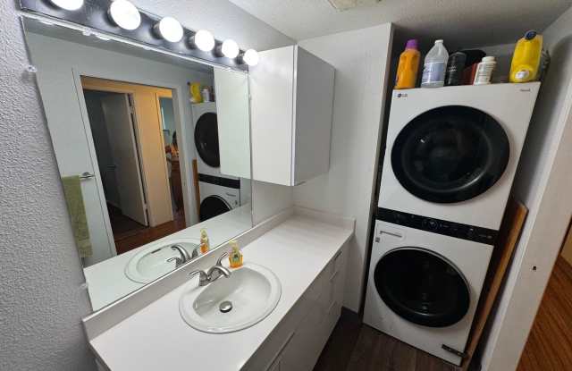 2 Bedroom | 1 Bathroom | 2 Parking Stalls photos photos 2 Bedroom | 1 Bathroom | 2 Parking Stalls photos photos