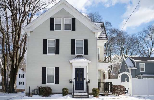 104 Union St unit: 2 photos photos