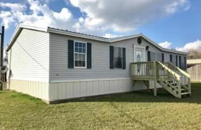 446 Chemin Metairie Rd - 446 Chemin Metairie Road, Lafayette County, LA 70592 446 Chemin Metairie Rd - 446 Chemin Metairie Road, Lafayette County, LA 70592