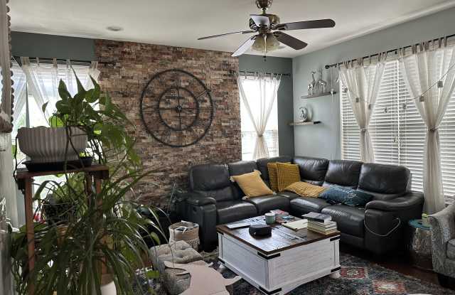 345 Wagon Wheel Lane photos photos