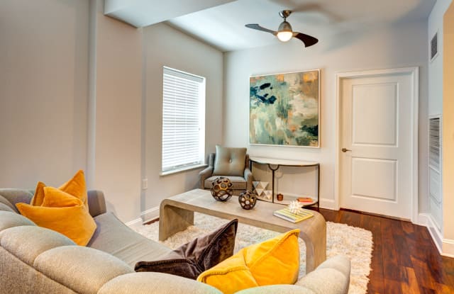 The James Apartments Gallery 4