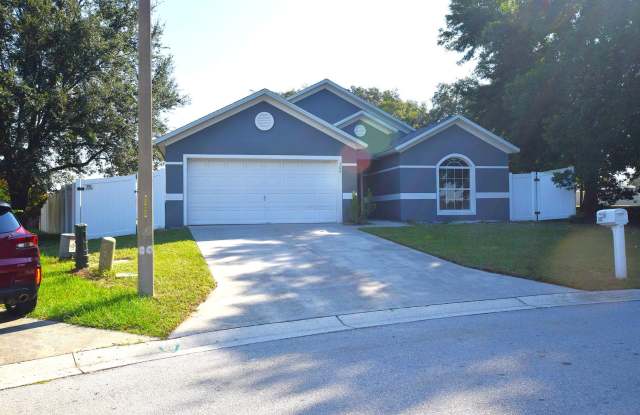 3/2 Home For Rent at 500 Lake Charles Dr. Davenport, FL 33837 photos photos