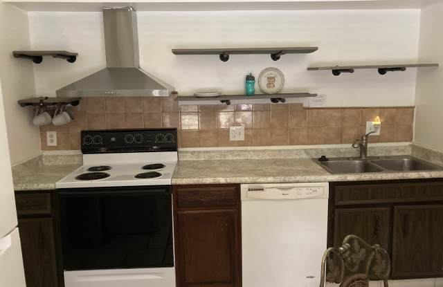 526 Camino Court Gallery 4