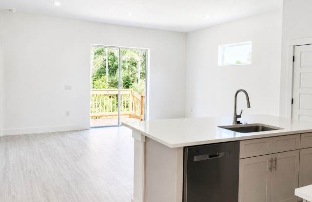 FOR RENT – Brand New 2025 Duplex! Gallery 4