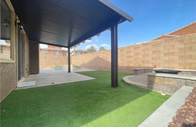 1066 Via Nandina Place Gallery 4