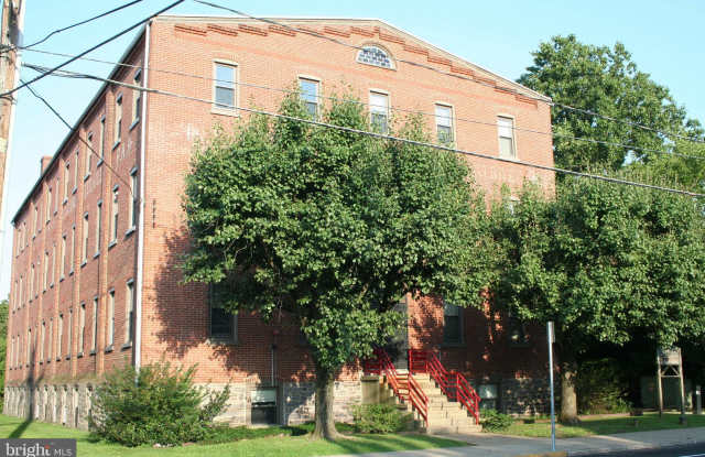 350 MAIN STREET - 350 Main Street, Red Hill, PA 18076