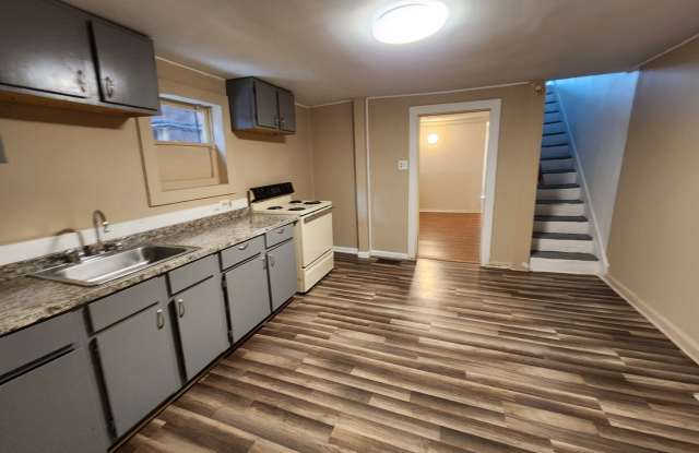 3 Bedroom Home Available in Harrisburg! photos photos