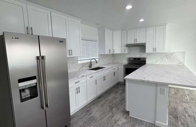 Brand New Back House in Oxnard Gallery 4