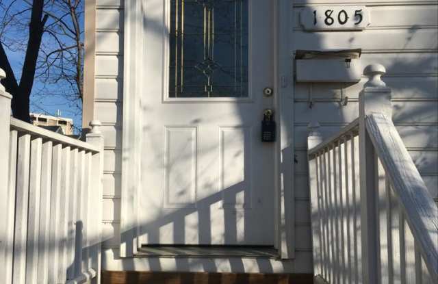 1805 GRANT STREET S Gallery 3