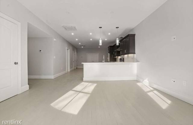 556 Massachusetts Avenue Unit 1G Gallery 2