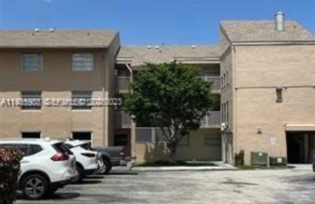 8420 SW 154th Cir Ct Gallery 2