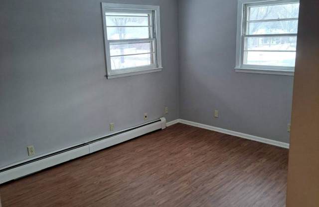 604 White ST SW Gallery 4