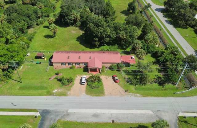 704 SW 6TH STREET photos photos