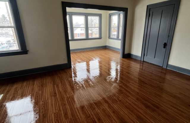 4027 W 8th St photos photos