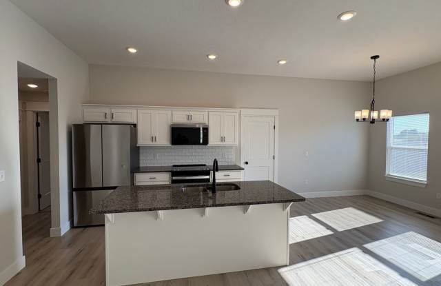 Welcome Home! Don’t Miss This One Gallery 3