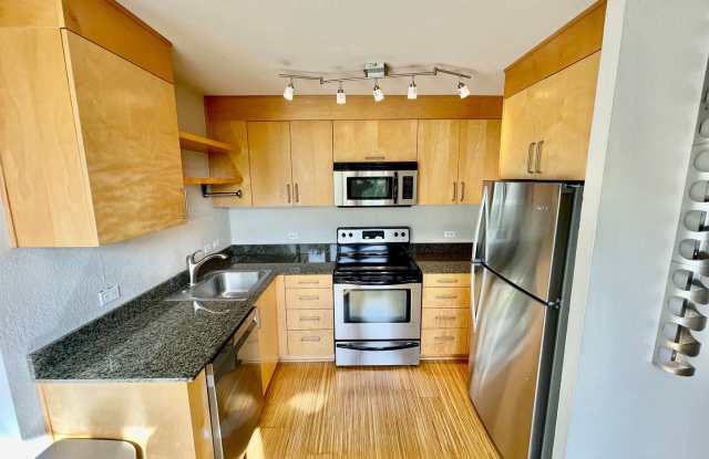 Modern 2-Bed, 2-Bath Downtown Condo with Parking + A/C – Walk or roll to PSU  MAX - 111 Southwest Harrison Street, Portland, OR 97201