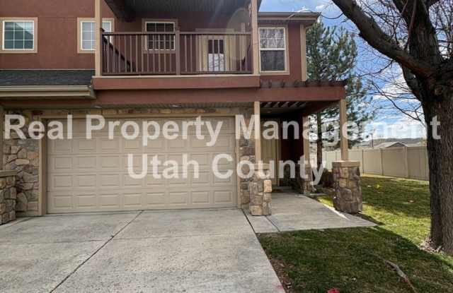 Beautiful townhome in Pleasant Grove photos photos