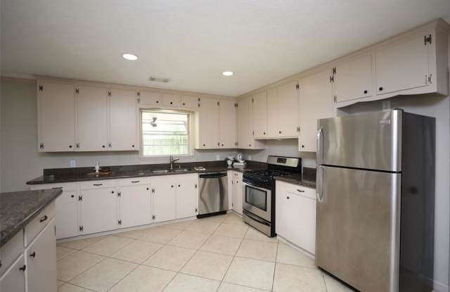 10825 Long Shadow Lane Gallery 2